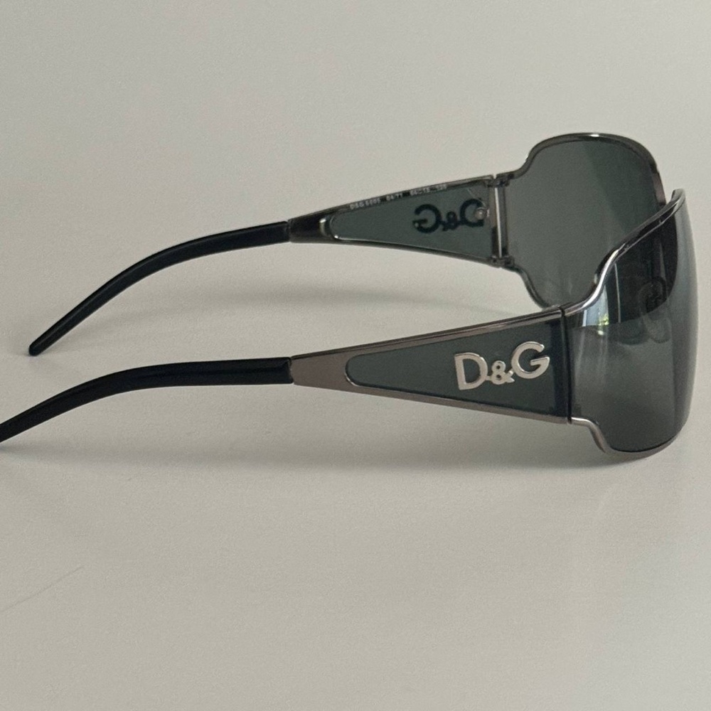 ❌SOLD❌ Vintage Y2K Authentic Dolce & Gabbana Sunglasses 😎 - Picture 3 of 10